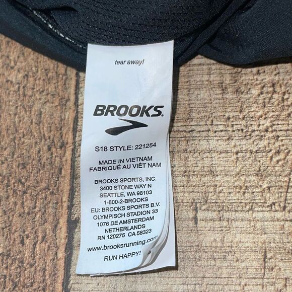 Brooks running shorts   - Picture 11 of 11